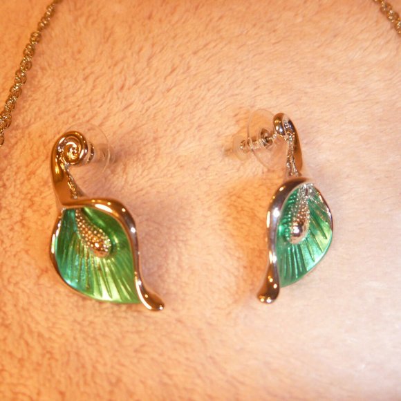 Silver tone Set Earrings Necklace Floral Enamel - Picture 8 of 8